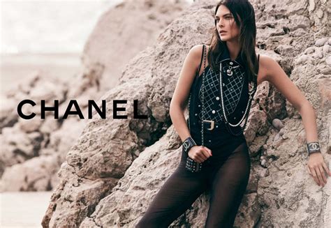 CHANEL IN